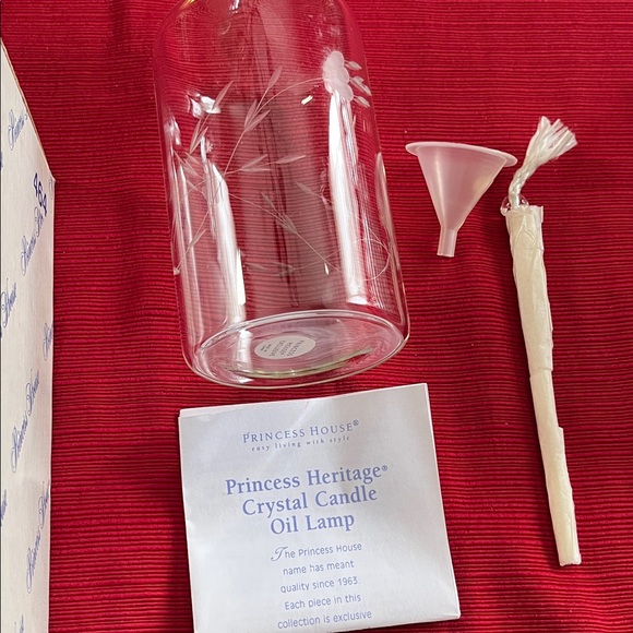 Princess House Crystal Oil Lamp with Etched Design - Picture 1 of 5